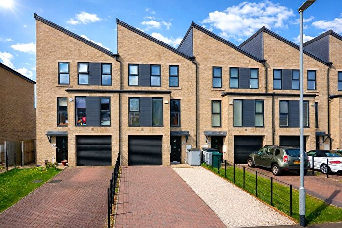 4 Bedroom Terraced House For Sale In Cygnet Way, Shipley, West Yorkshire, BD17