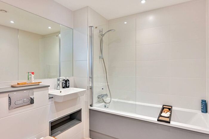 2 Bedroom Flat To Rent In One Maidenhead, Maidenhead, SL6