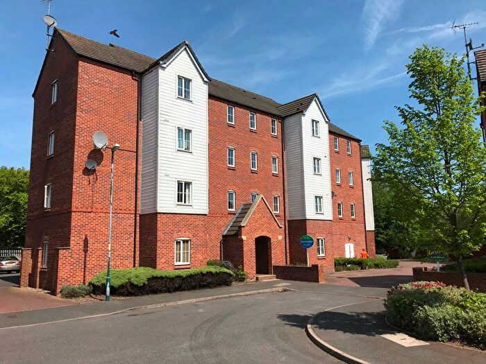 2 Bedroom Flat To Rent In Bridgeside Close, Brownhills, Walsall, WS8