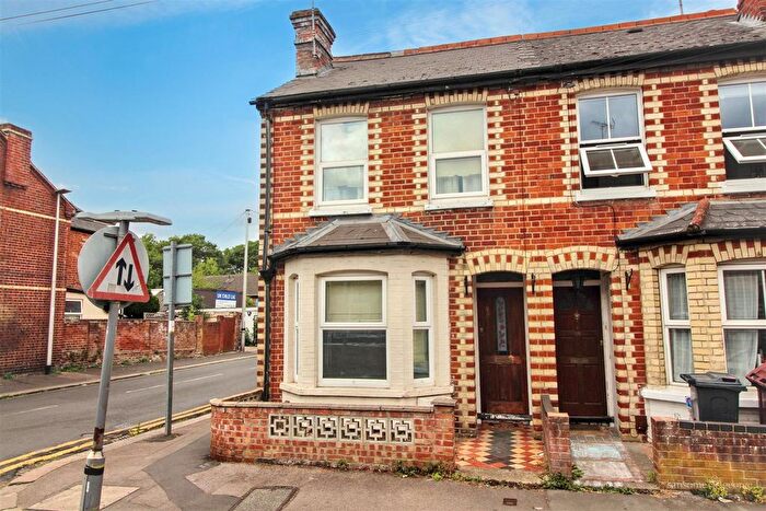 2 Bedroom End Of Terrace House For Sale In Kensington Road, Reading, RG30