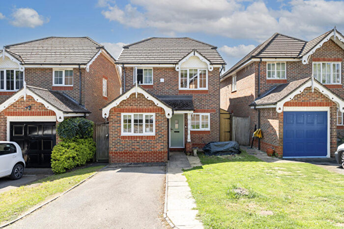 3 Bedroom Detached House For Sale In Bevan Hill, Chesham, HP5