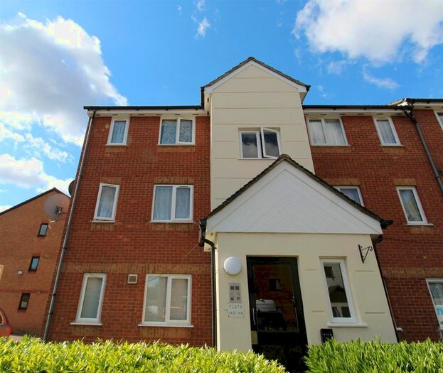 1 Bedroom Flat To Rent In Plowman Close, Edmonton, N18