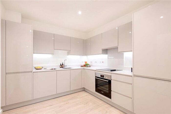 2 Bedroom Apartment To Rent In Heartwell Avenue, London, E16