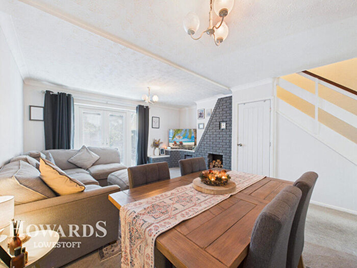 3 Bedroom Terraced House For Sale In Stirling Close, Lowestoft, NR32