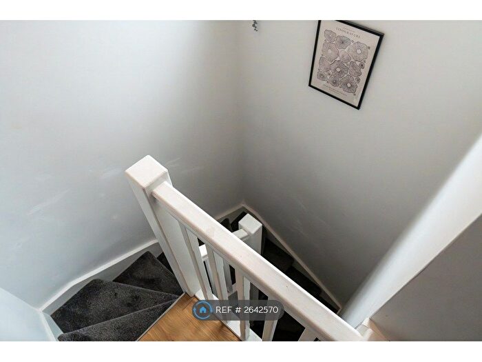 1 Bedroom Flat To Rent In Newport Road, Cardiff, CF24