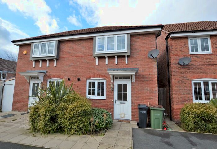 3 Bedroom Semi-Detached House To Rent In Cutting Close, Wigston, Leicestershire, LE18