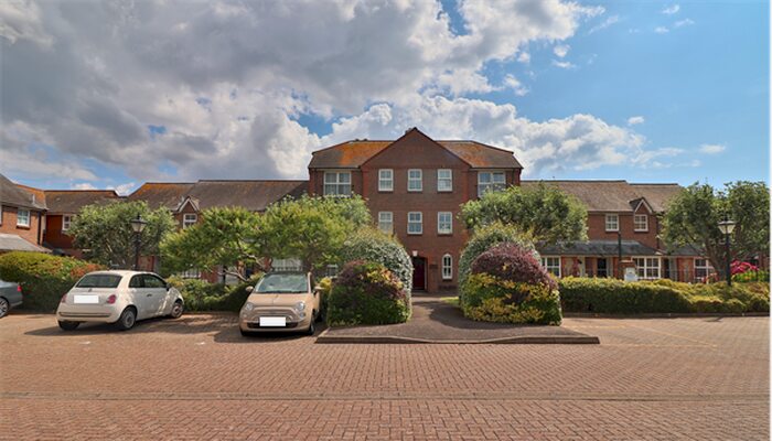 1 Bedroom Flat To Rent In Parkside, High Street, BN11