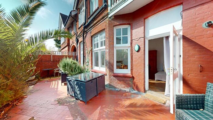 2 Bedroom Flat To Rent In Lansdowne Road, Hove, BN3