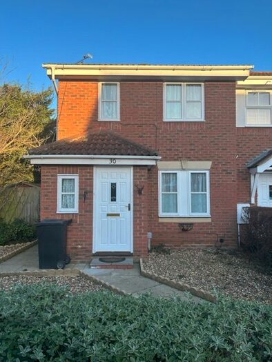 3 Bedroom Semi-Detached House To Rent In Beaumont Way, Maldon, CM9