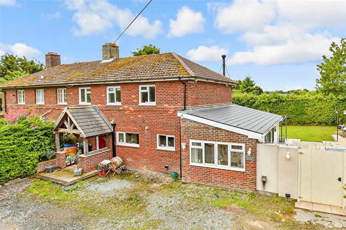 3 Bedroom Semi-Detached House For Sale In Rushett Lane, Norton, Faversham, Kent, ME13