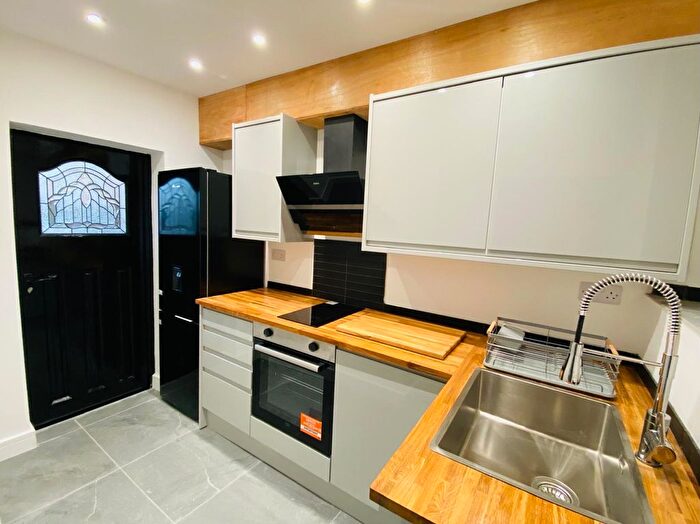 1 Bedroom Flat To Rent In Medina Villas, Hove, BN3