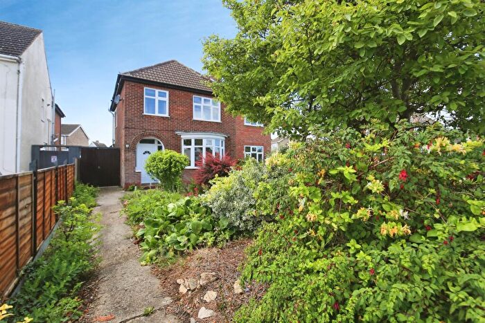 4 Bedroom Detached House For Sale In Peterborough Road, Farcet, Peterborough, PE7