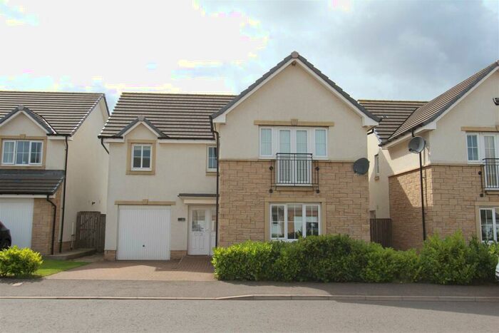 4 Bedroom House To Rent In Woodpecker Crescent, Dunfermline, KY11
