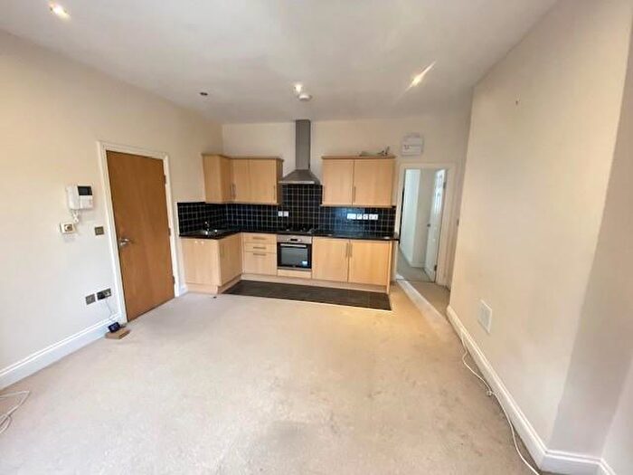 1 Bedroom Apartment To Rent In Connaught Avenue, Plymouth, PL4