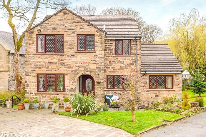 4 Bedroom Detached House For Sale In Rectory Close, Marsden, Huddersfield, HD7