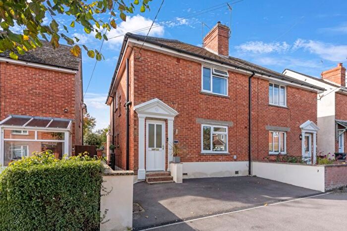 3 Bedroom Semi-detached House For Sale In St. Georges Road, Shaftesbury, SP7