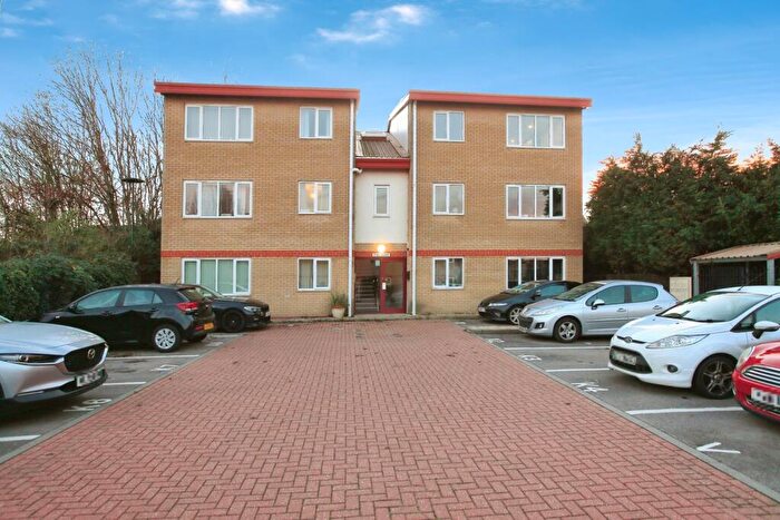 2 Bedroom Flat For Sale In Sandringham Road, Peterborough, Cambridgeshire, PE4