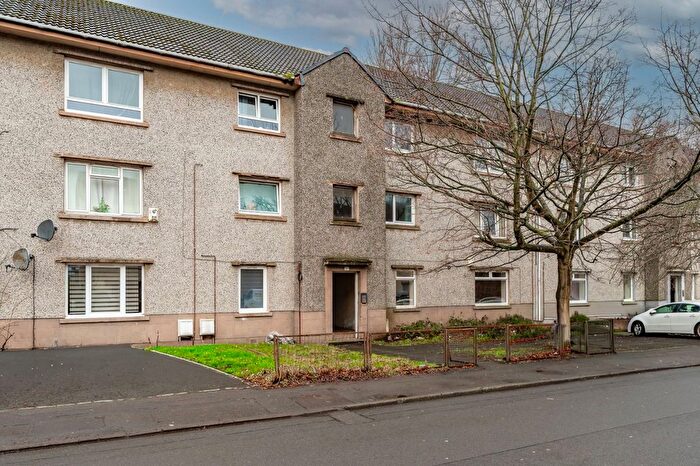 3 Bedroom Flat For Sale In / West Pilton Gardens, Pilton, Edinburgh, EH4