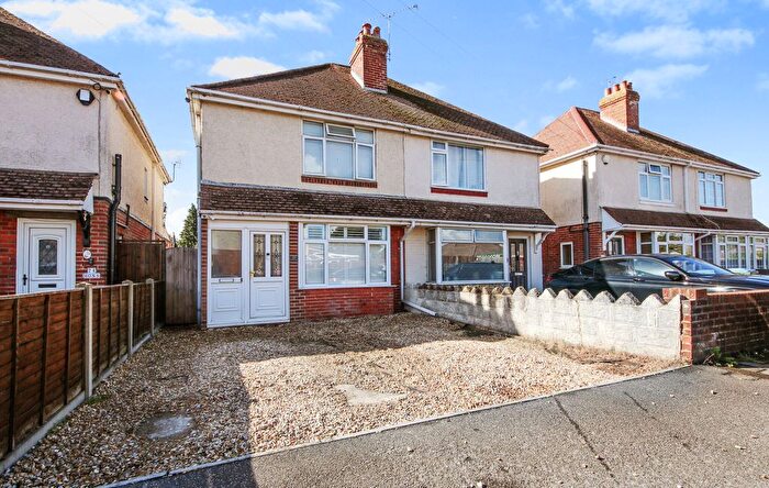 3 Bedroom Semi-Detached House For Sale In Ashby Road, Sholing, SO19