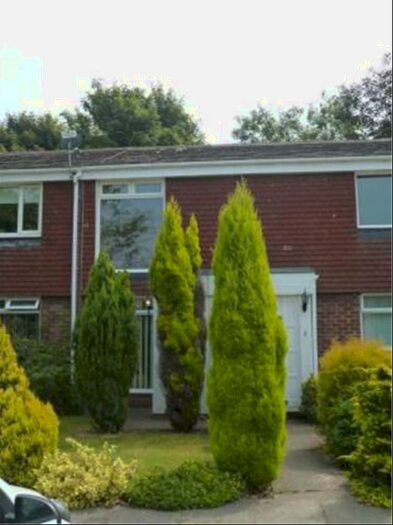 2 Bedroom Flat To Rent In Membury Close, Moorside, Sunderland, SR3