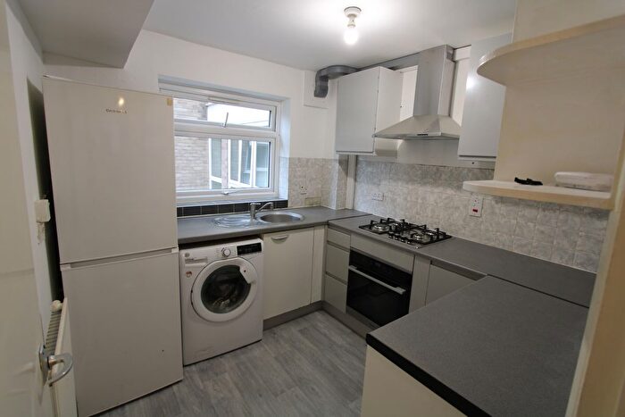 1 Bedroom Flat To Rent In Lancaster Road, London, SE25