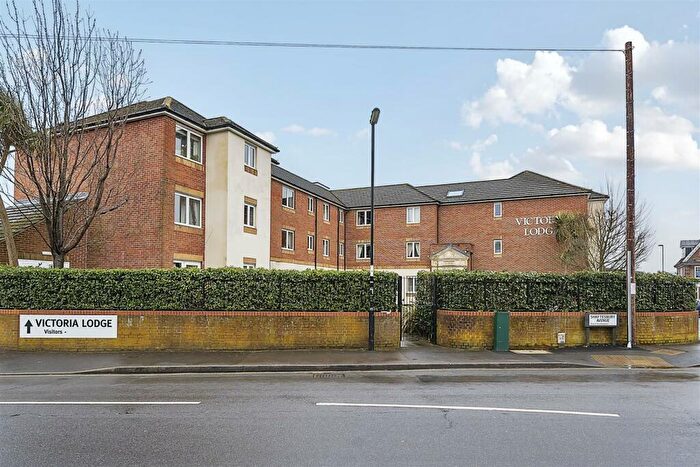 2 Bedroom Retirement Property For Sale In Highfield Lane, Southampton, SO17
