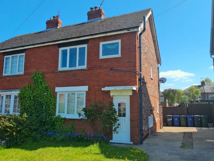 3 Bedroom House To Rent In Lime Tree Grove, Thorne, Doncaster, DN8