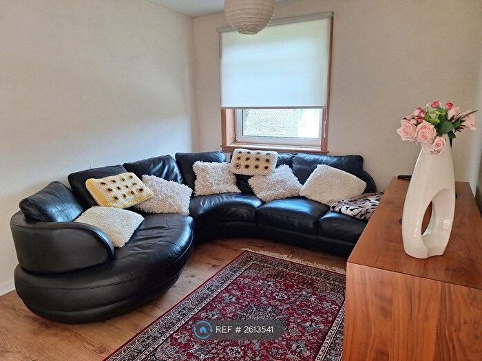 2 Bedroom Flat To Rent In Cornhill Terrace, Aberdeen, AB16