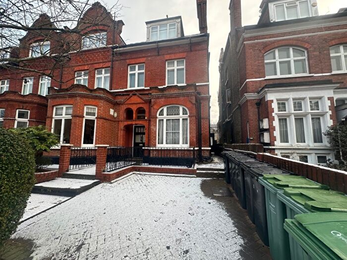 2 Bedroom Flat For Sale In Broadhurst Gardens, West Hampstead, London, NW6