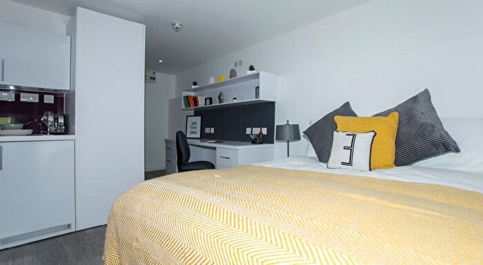 Studio To Rent In The Pavement, Popes Lane, London, W5