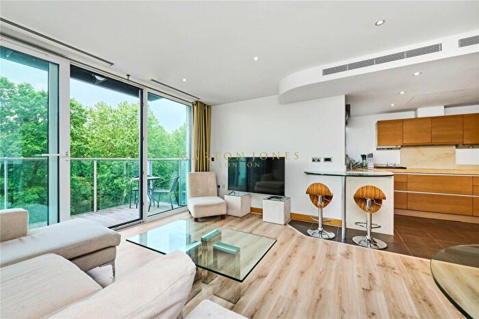 2 Bedroom Apartment To Rent In Eustace Building, Queenstown Road, London, SW11