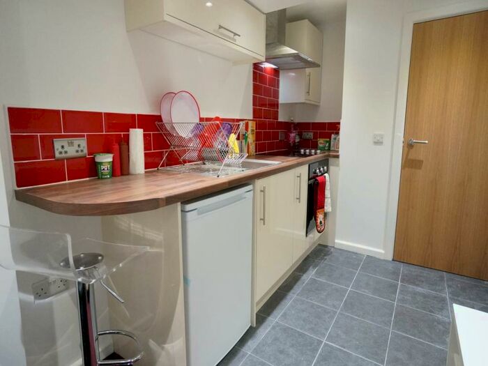 1 Bedroom Flat To Rent In Fron Dirion, Bangor, Gwynedd, LL57