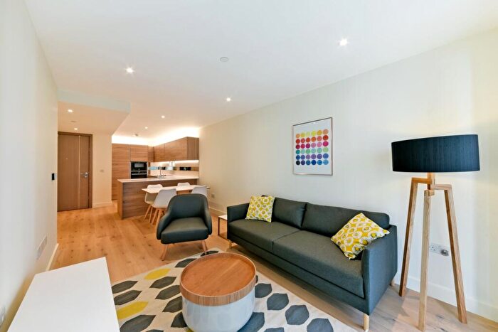 2 Bedroom Flat To Rent In Deveraux House, Duke Of Wellington Avenue, Woolwich, London, SE18