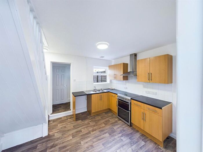 3 Bedroom Terraced House To Rent In Harwich Road, Colchester, Essex, CO4