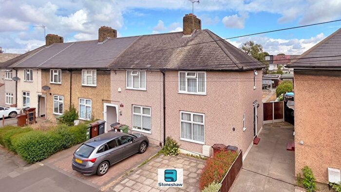 2 Bedroom End Terrace House For Sale In Ilchester Road, Dagenham, RM8