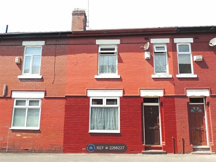 3 Bedroom Terraced House To Rent In Naburn Street, Manchester, M13