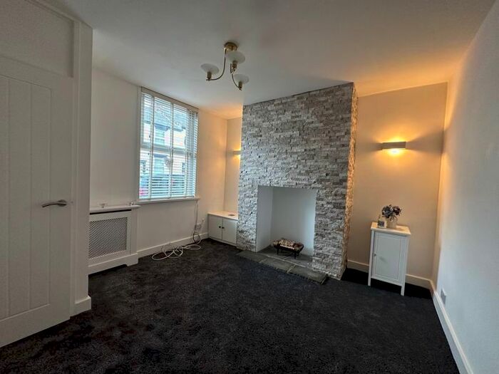 2 Bedroom Terraced House To Rent In High Street, Godley, Hyde, SK14