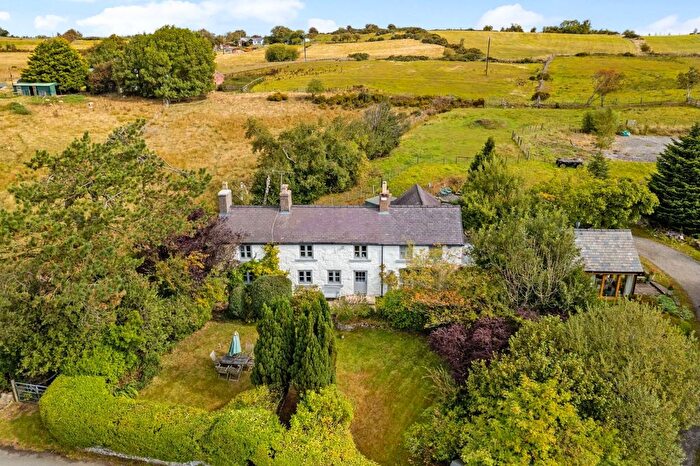 4 Bedroom Equestrian Property For Sale In Nant Y Ffrith, Bwlchgwyn, Wrexham, LL11
