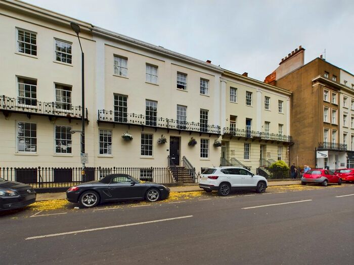 3 Bedroom Flat To Rent In Dormer Place, Leamington Spa, Warwickshire, CV32