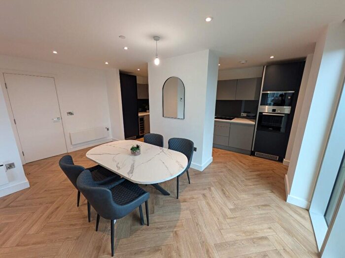 3 Bedroom Flat To Rent In Anaconda Cut, Greengate, M3