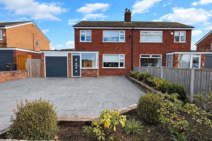 3 Bedroom House For Sale In Moss Lane, Macclesfield, SK11