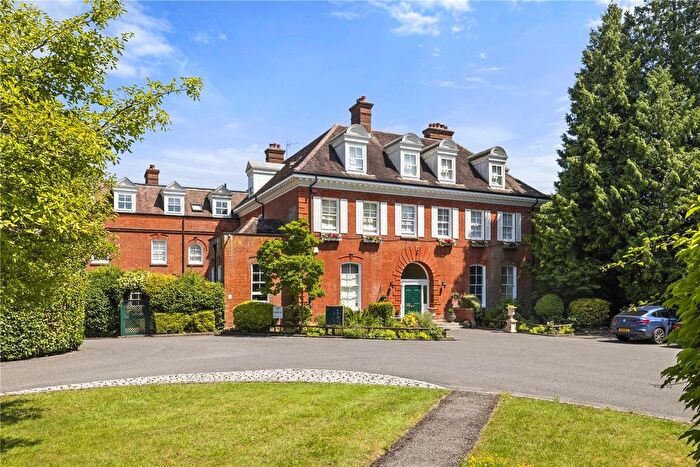 2 Bedroom Flat For Sale In Nanhurst Park, Elmbridge Road, Cranleigh, Surrey, GU6
