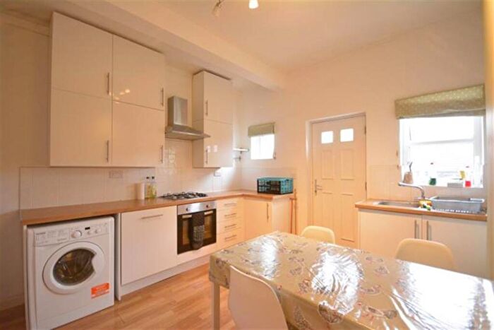 2 Bedroom Terraced House To Rent In Waterloo Promenade, Nottingham, NG7