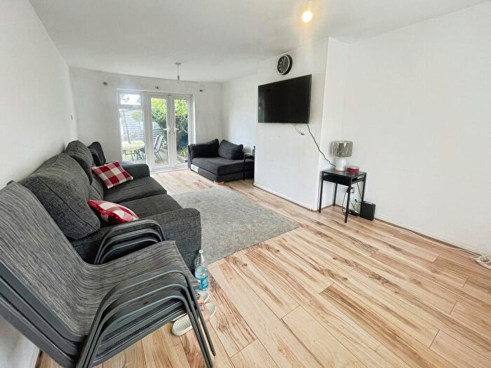 3 Bedroom House To Rent In Wokindon Road, Grays, RM16
