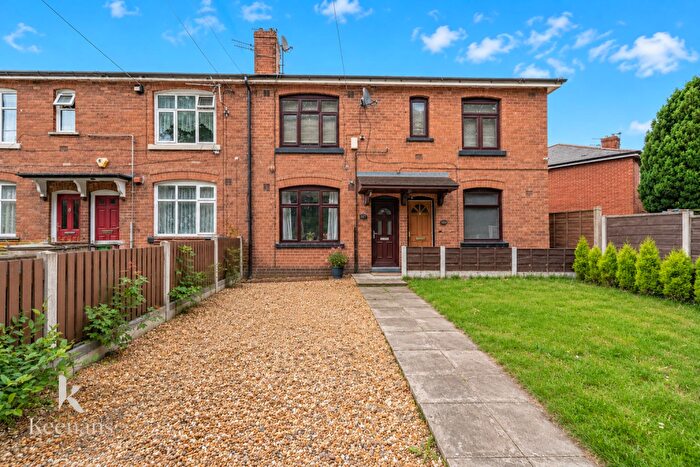 2 Bedroom Flat For Sale In Gigg Lane, Bury, BL9