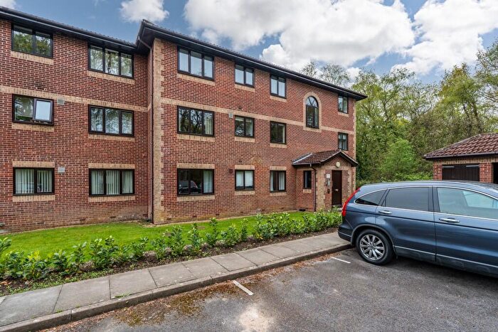 1 Bedroom Flat For Sale In Barrow Down Gardens, Thornhill, Hampshire, SO19