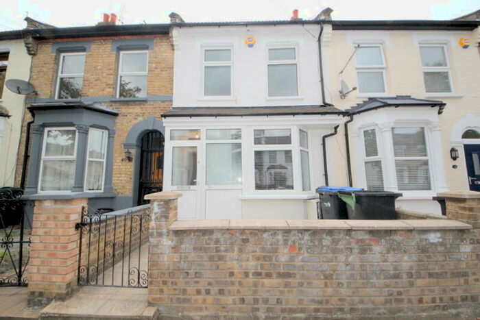 4 Bedroom Terraced House To Rent In Cheddington Road, Edmonton, N18