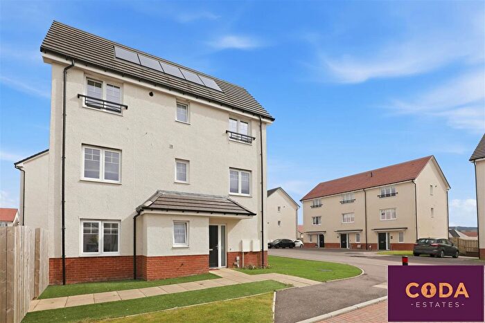 4 Bedroom Town House For Sale In Honister Crescent Jackton, Glasgow, G75