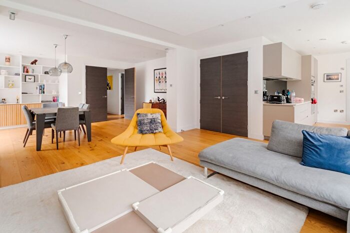 2 Bedroom Flat To Rent In Windsor Street, London, N1