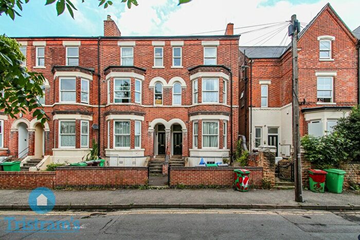 3 Bedroom Flat To Rent In Larkdale Street, Arboretum, NG7